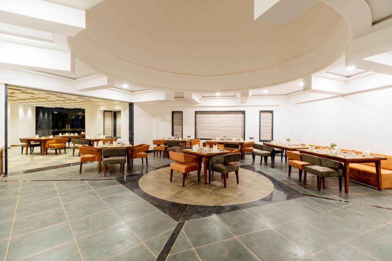 Traavista Aravali Mahal Hotel Udaipur Exterior foto