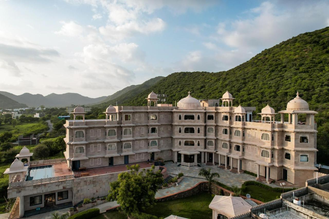 Traavista Aravali Mahal Hotel Udaipur Exterior foto