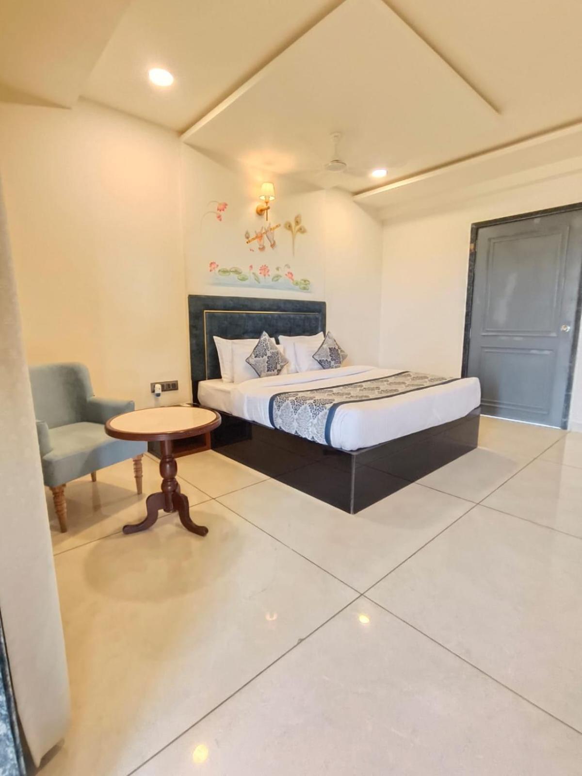 Traavista Aravali Mahal Hotel Udaipur Exterior foto